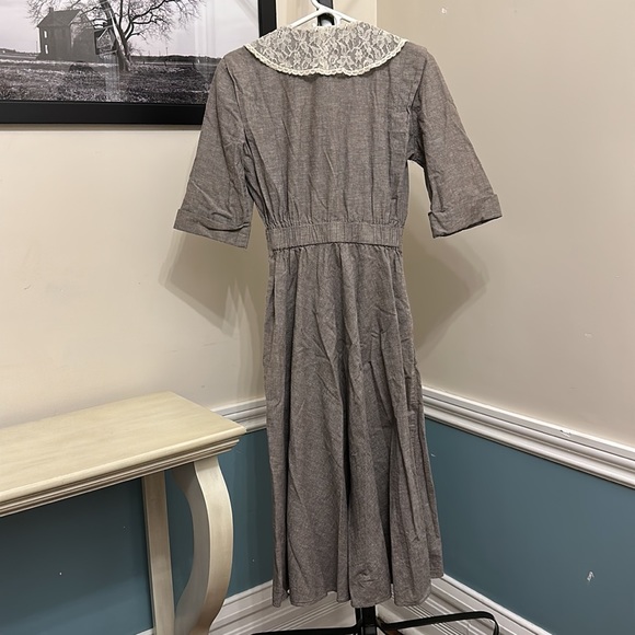 Vintage Lace Dress - Picture 6 of 7